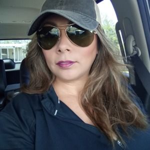 Meet your Posher, Lorine